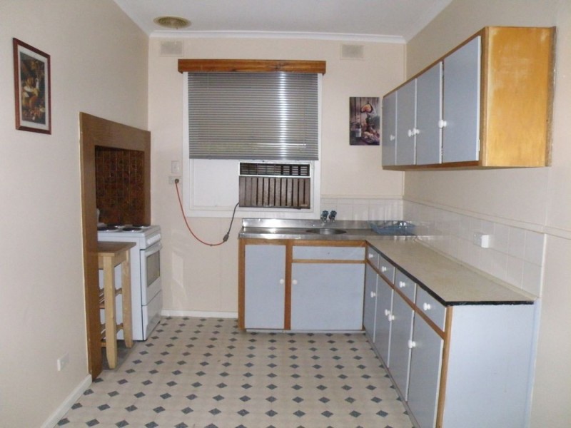 8 Lochiel Avenue, Naracoorte SA 5271