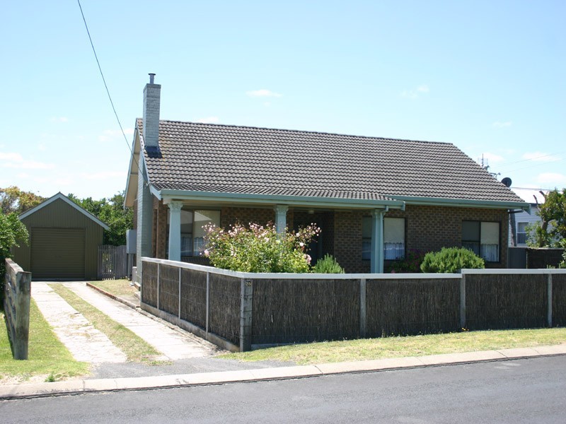 25 Lord Syleham Street, Robe SA 5276