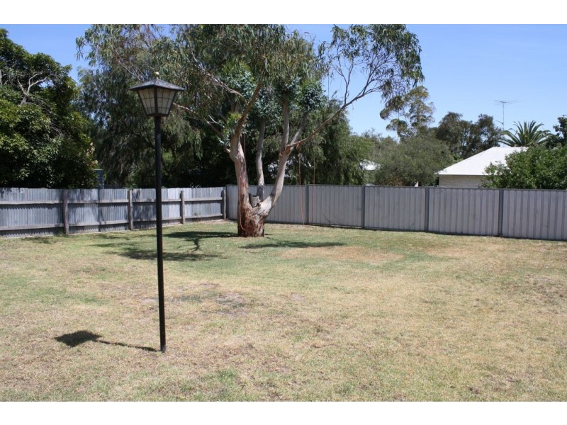 11 Fourth Avenue, Naracoorte SA 5271