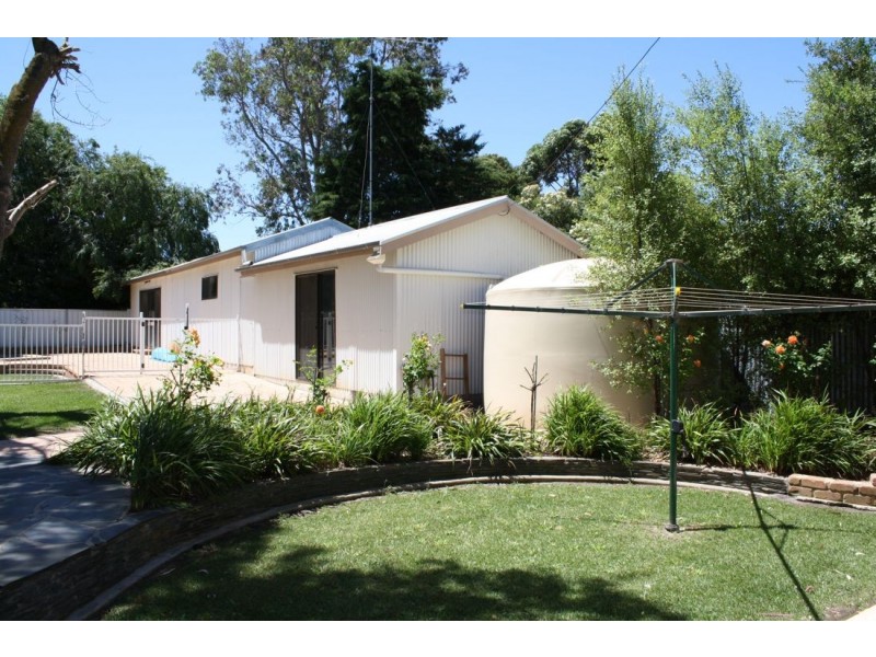 15 Lochiel Avenue, Naracoorte SA 5271