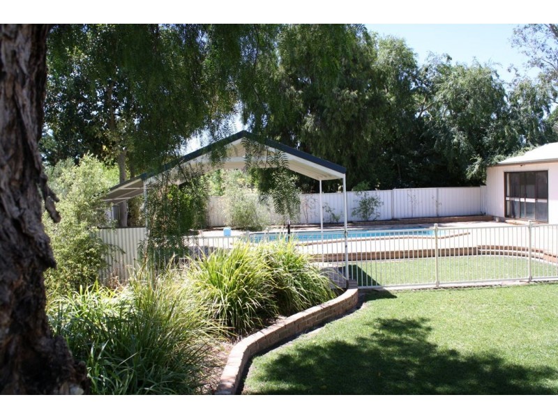 15 Lochiel Avenue, Naracoorte SA 5271