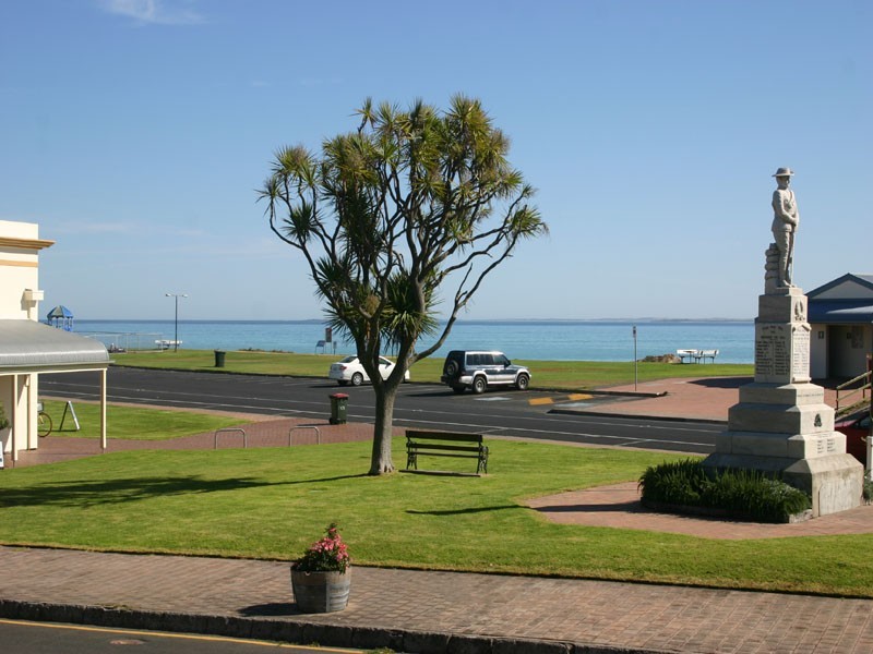 34 Smillie Street, Robe SA 5276