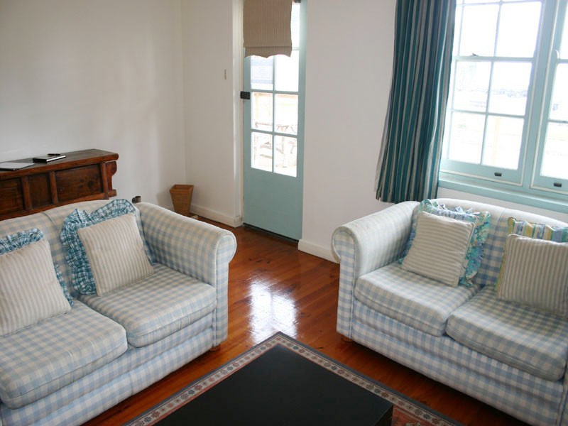 34 Smillie Street, Robe SA 5276