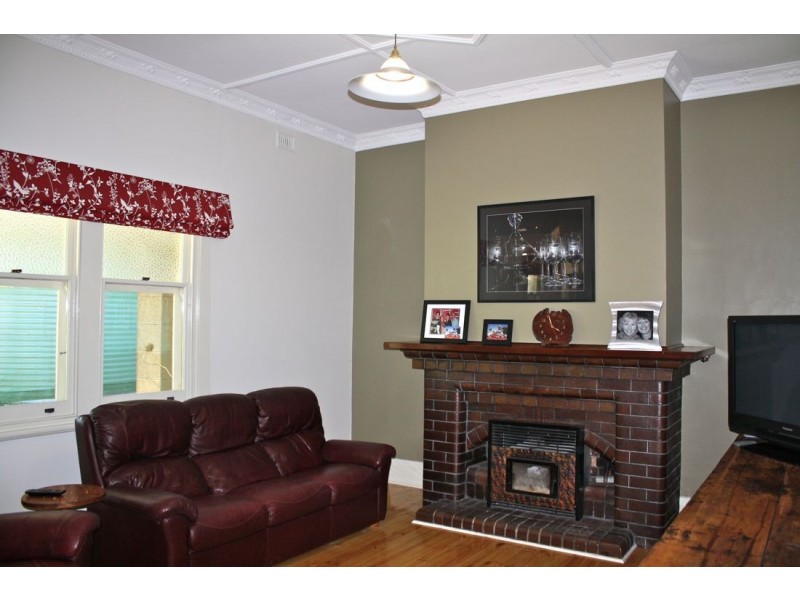 8 Pearson Street, Naracoorte SA 5271