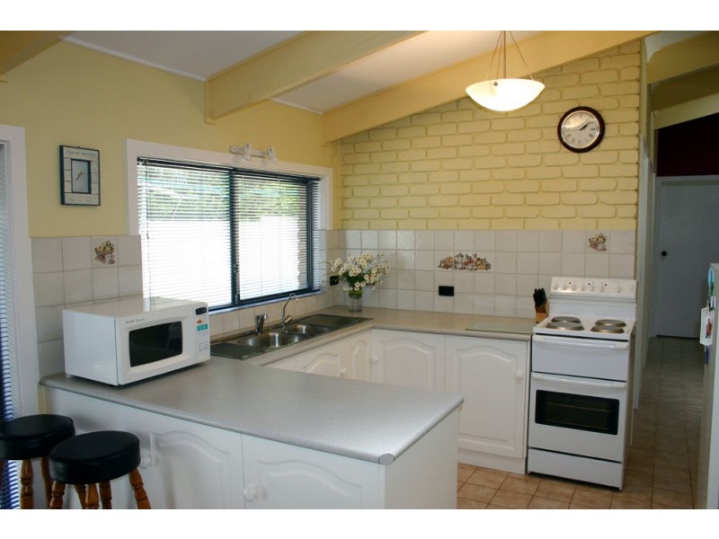 9 Christine Street, Robe SA 5276