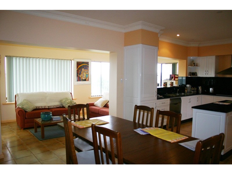 99 Main Road, Robe SA 5276