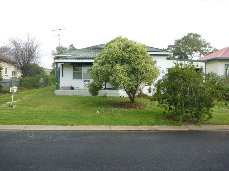 12 McLay Street, Naracoorte SA 5271