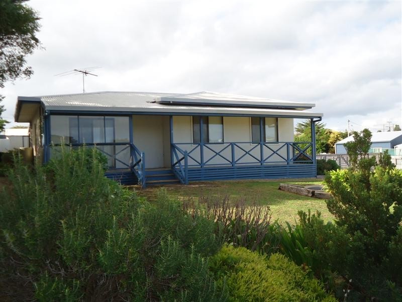 4 Sutherland Street, Beachport SA 5280
