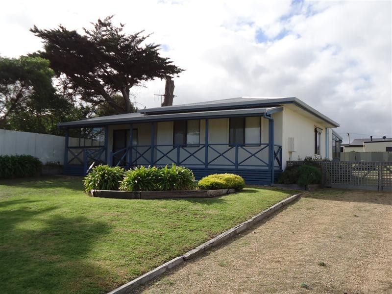 4 Sutherland Street, Beachport SA 5280