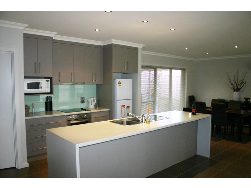 8/38 Lord Syleham Street, Robe SA 5276