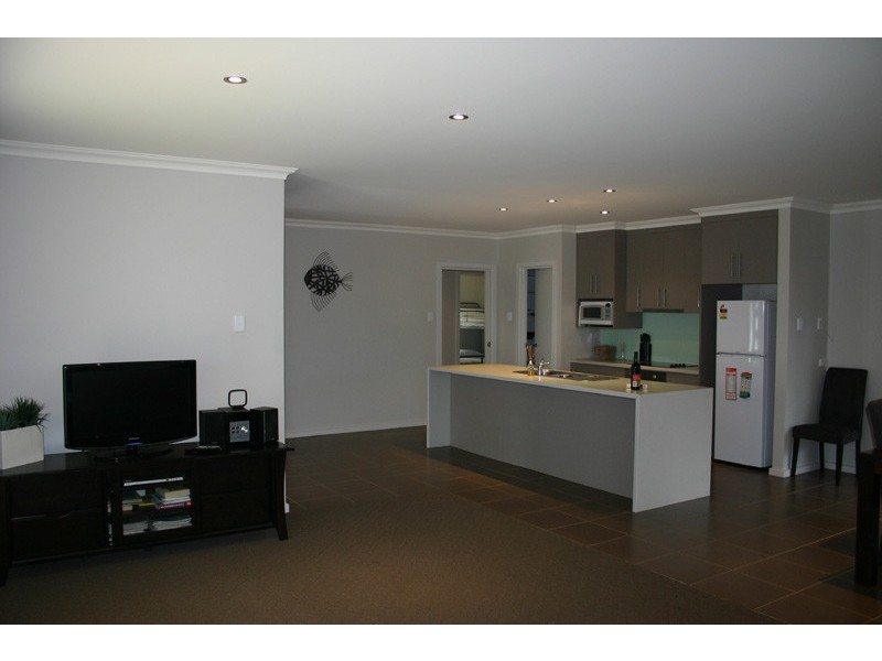 8/38 Lord Syleham Street, Robe SA 5276