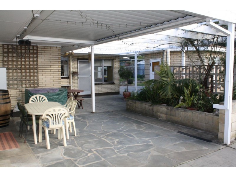 8 Memorial Drive, Naracoorte SA 5271