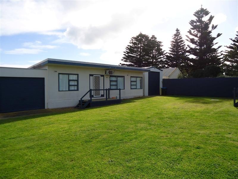 14 Foster Street, Beachport SA 5280