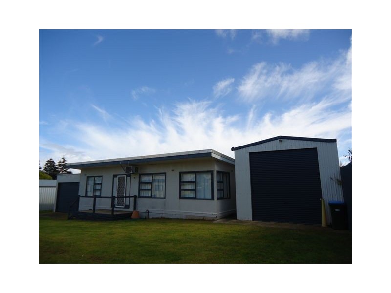 14 Foster Street, Beachport SA 5280