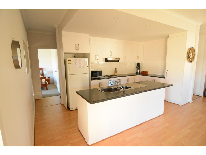 21 Lakeside Terrace, Robe SA 5276