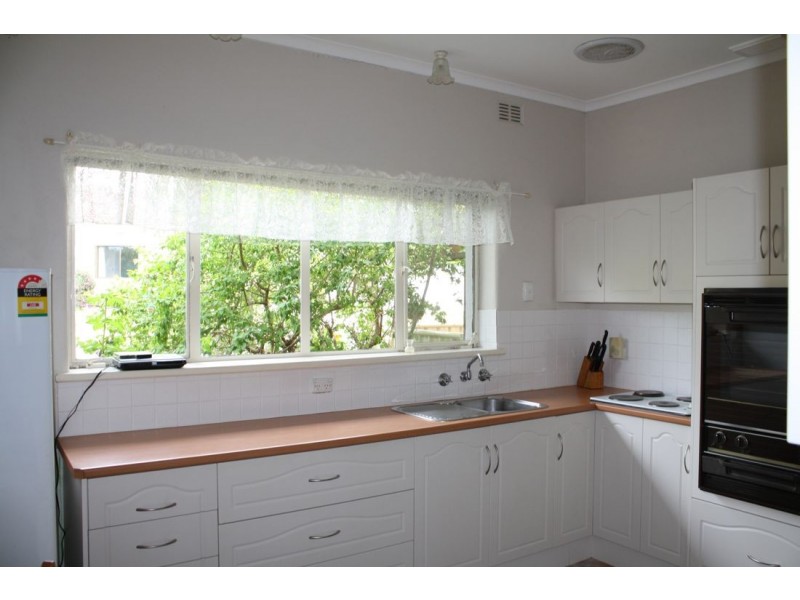 32 Memorial Drive, Naracoorte SA 5271