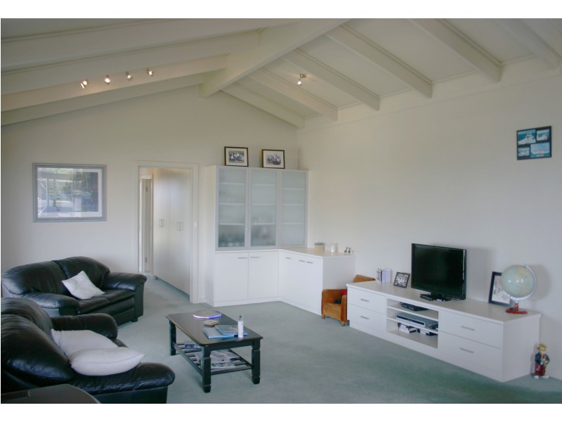 19 Lake Road, Robe SA 5276