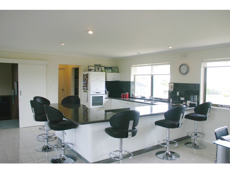 19 Lake Road, Robe SA 5276