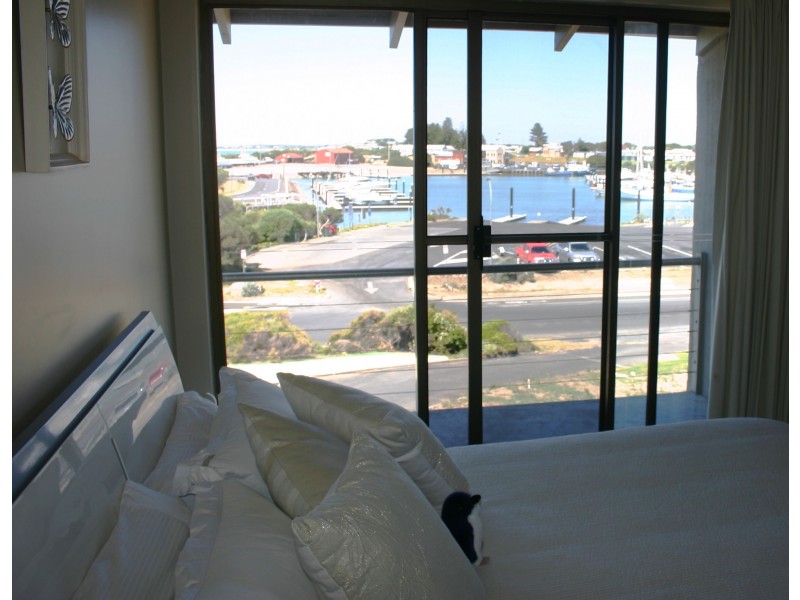 19 Lake Road, Robe SA 5276