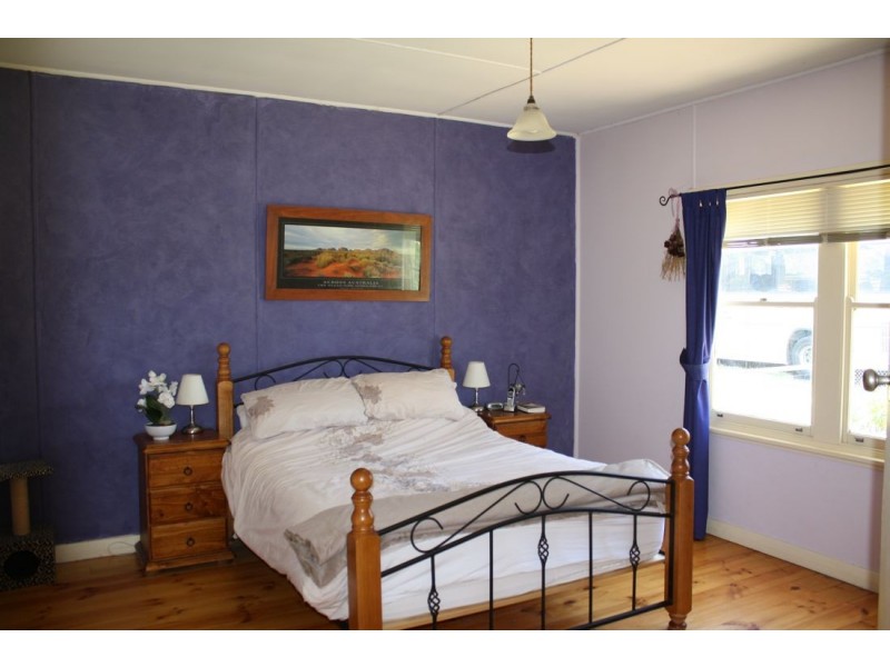 31 Wallace Street, Apsley VIC 3319