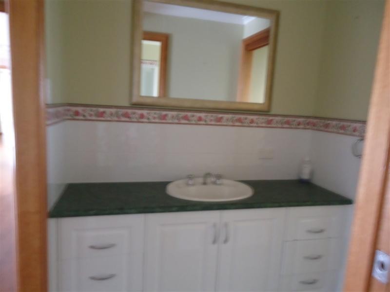 17 Sutherland Drive, Beachport SA 5280