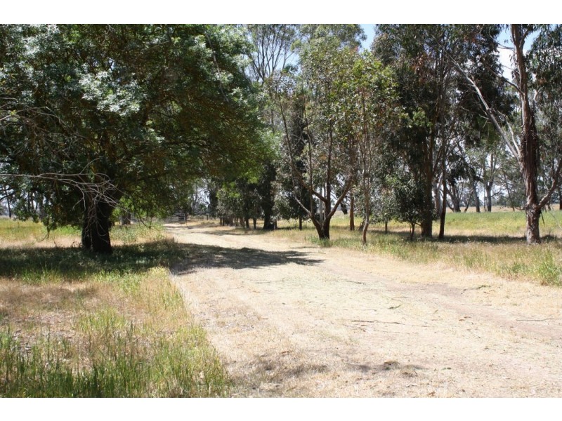 1 Langkoop Road, Langkoop VIC 3318