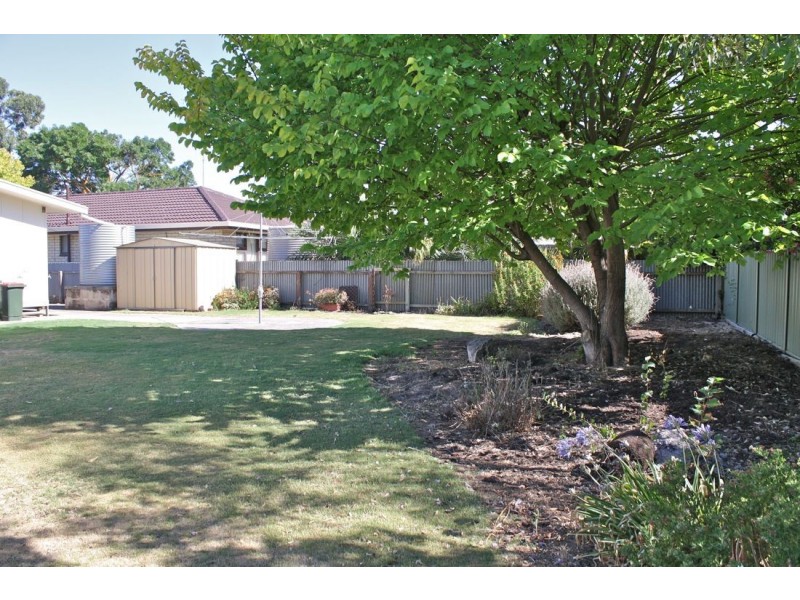 11 Moore Street, Naracoorte SA 5271