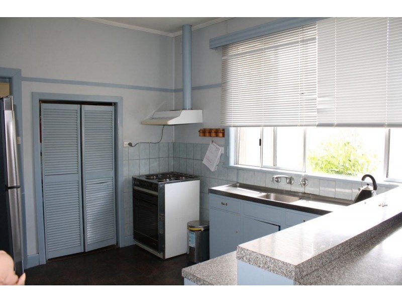 8 Rule Street, Naracoorte SA 5271