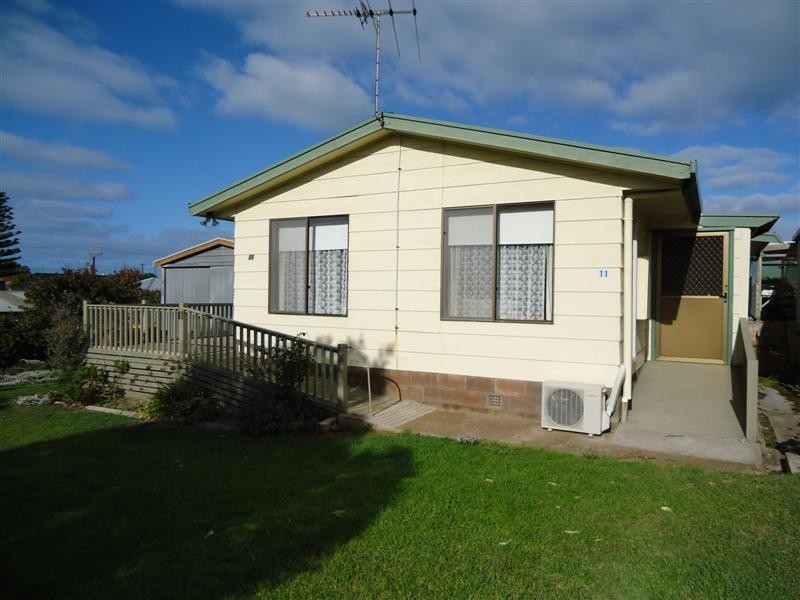 11 Chambers Street, Beachport SA 5280