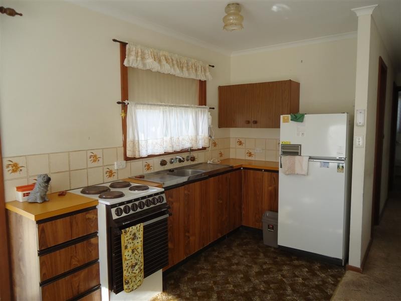 11 Chambers Street, Beachport SA 5280