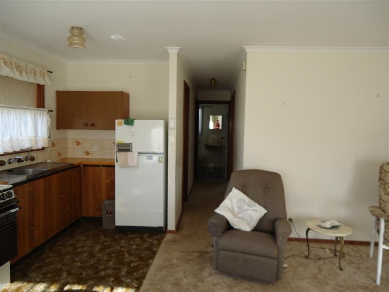 11 Chambers Street, Beachport SA 5280