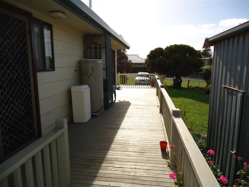 11 Chambers Street, Beachport SA 5280