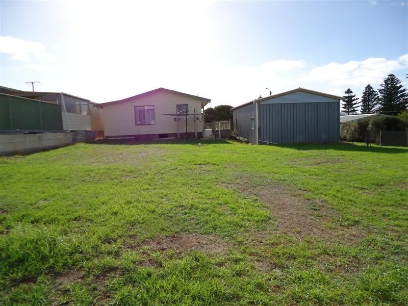 11 Chambers Street, Beachport SA 5280