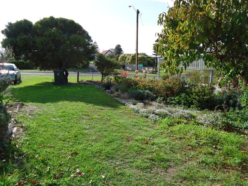 11 Chambers Street, Beachport SA 5280