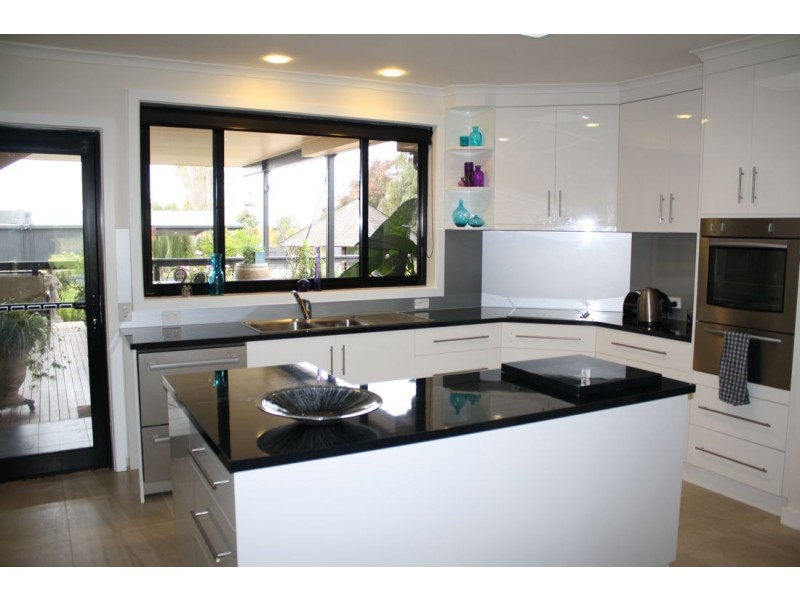 2 Pinkerton Road, Naracoorte SA 5271