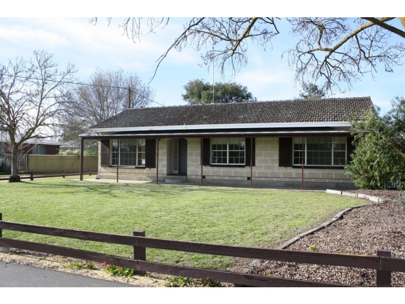 7 Moore Street, Naracoorte SA 5271