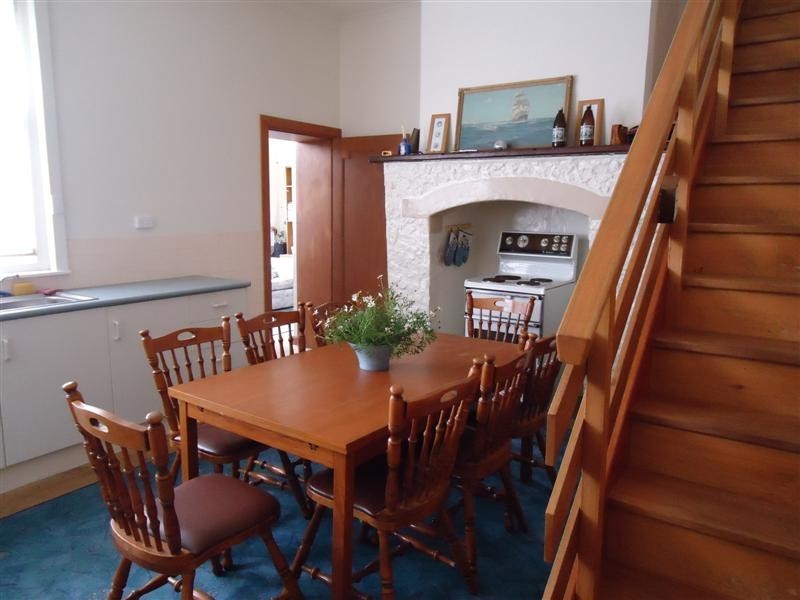 10 Beach Road, Beachport SA 5280