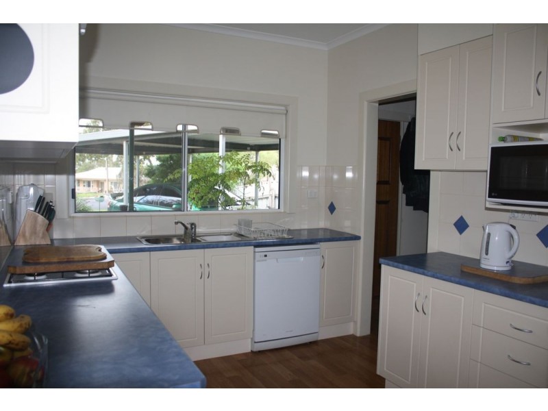 34 Memorial Drive, Naracoorte SA 5271