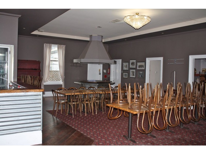 65 * Wallace Street, Apsley VIC 3319