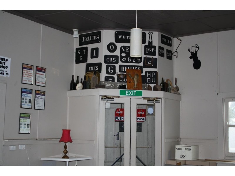 65 * Wallace Street, Apsley VIC 3319