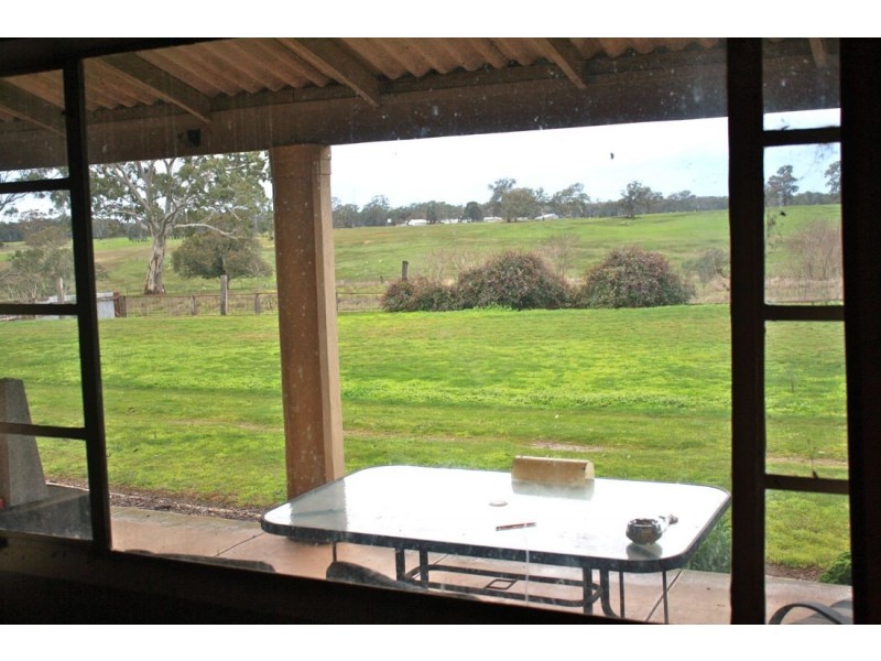 XX Edenhope Casterton Harrow Road, Kadnook VIC 3318