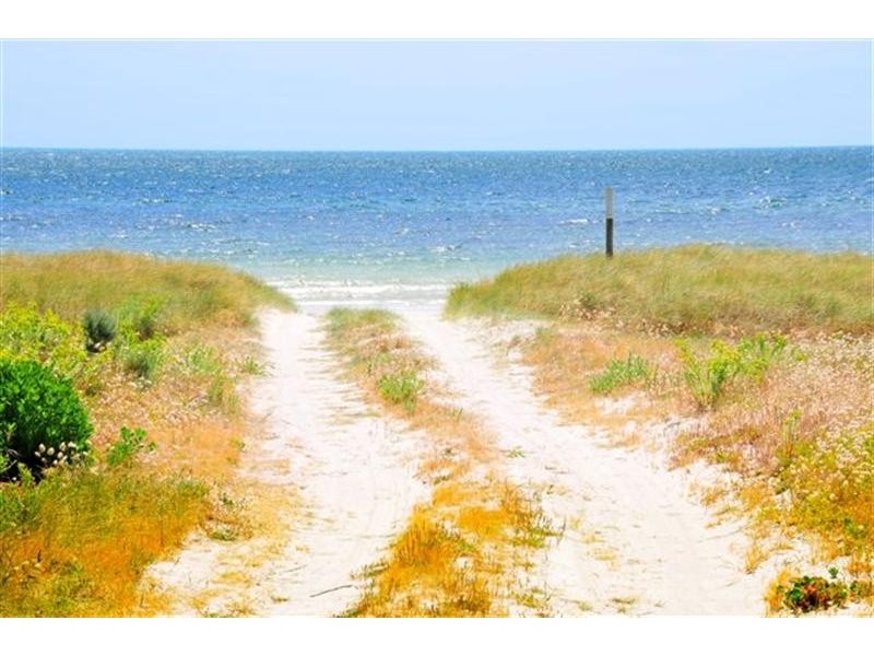 215 Marine Parade, Kingston Se SA 5275