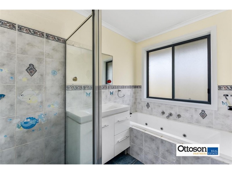 61 Grieve Avenue, Naracoorte SA 5271