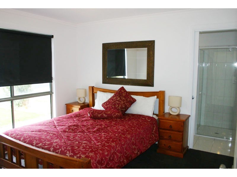 7 Shipard Court, Robe SA 5276