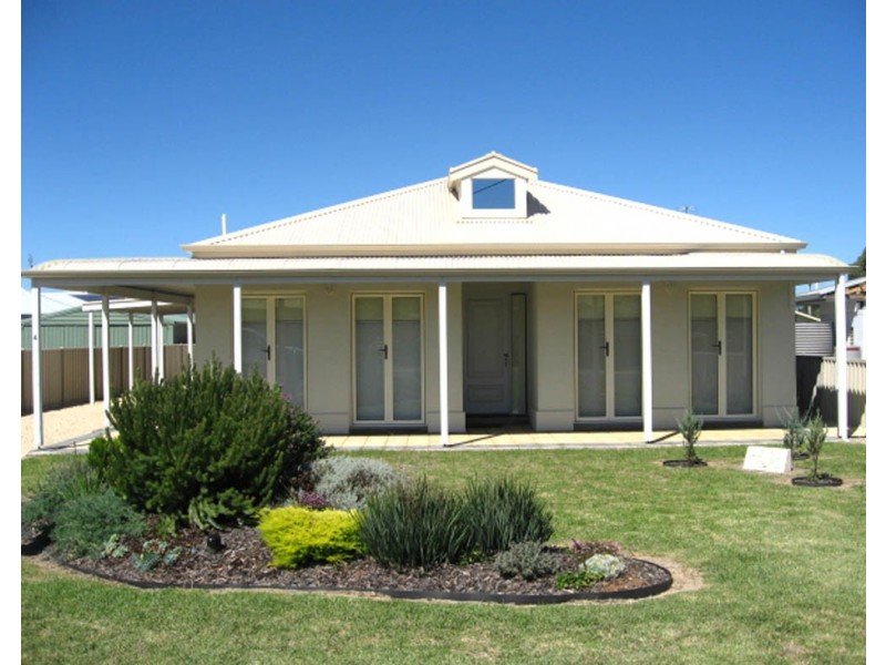4 Lord Syleham Street, Robe SA 5276