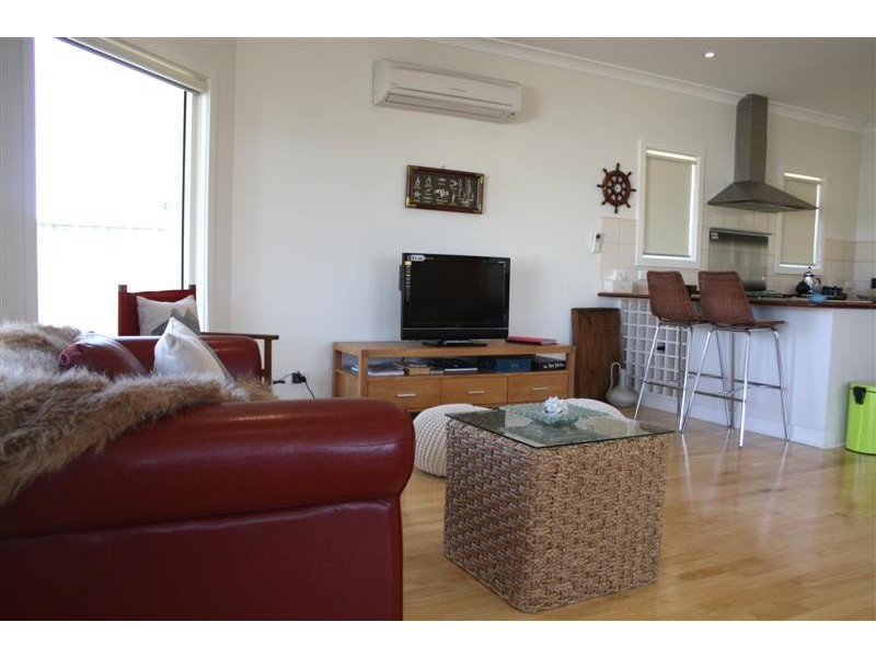 4 Lord Syleham Street, Robe SA 5276