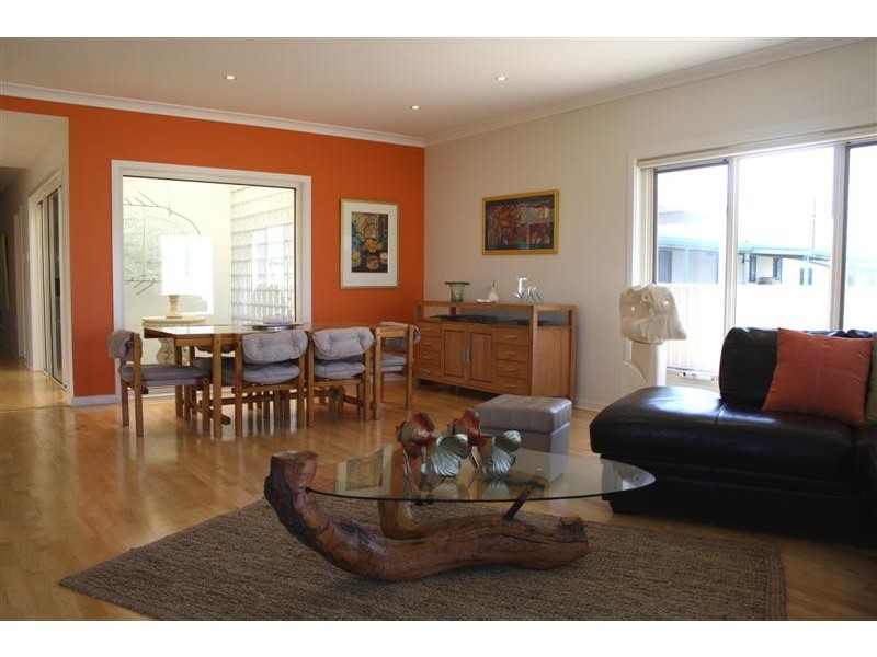 4 Lord Syleham Street, Robe SA 5276