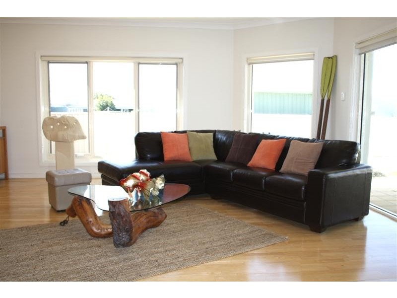 4 Lord Syleham Street, Robe SA 5276