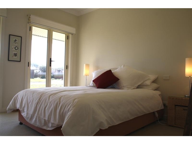 4 Lord Syleham Street, Robe SA 5276