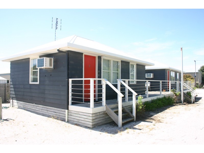 1 and 2 – 11 Woolundry Road, Robe SA 5276